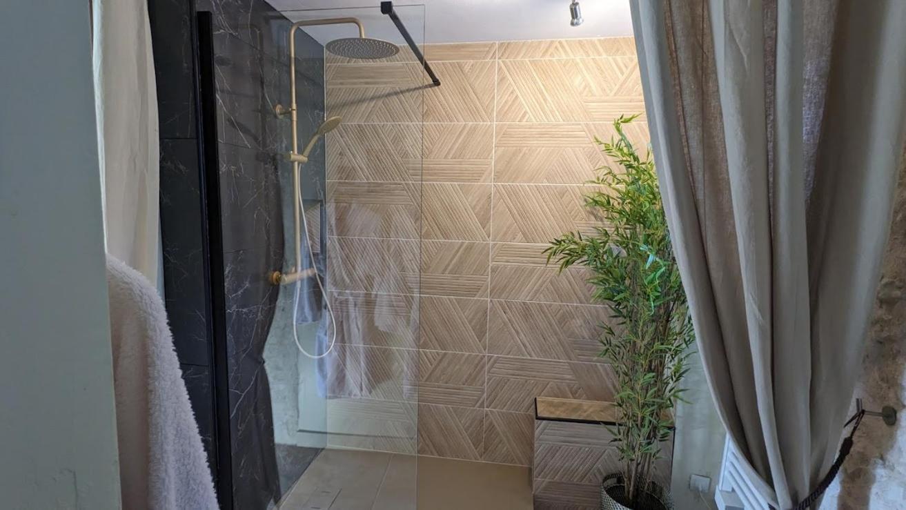 ホテル Domaine Les Feuillants Crouzilles 部屋 写真