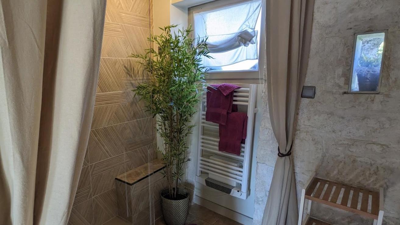 ホテル Domaine Les Feuillants Crouzilles 部屋 写真